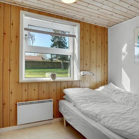 3 Bedroom Pet Friendly In